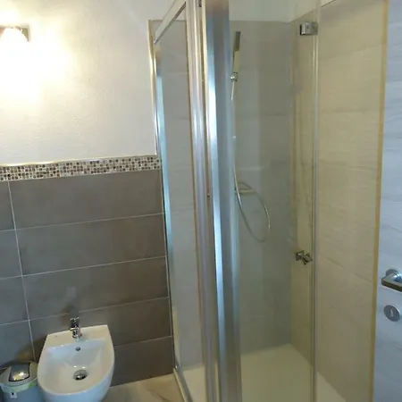 Florian Oda ve Kahvaltı 4*